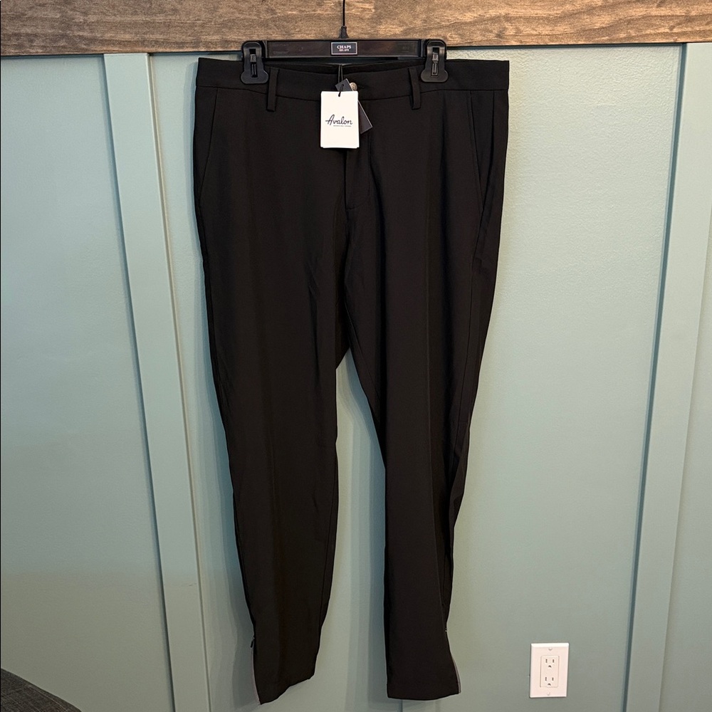 Avalon Golf Joggers Men's Black NWT